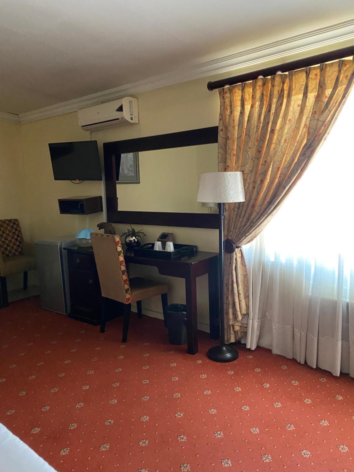 Madlula'S Guesthouse Pietermaritzburg Extérieur photo