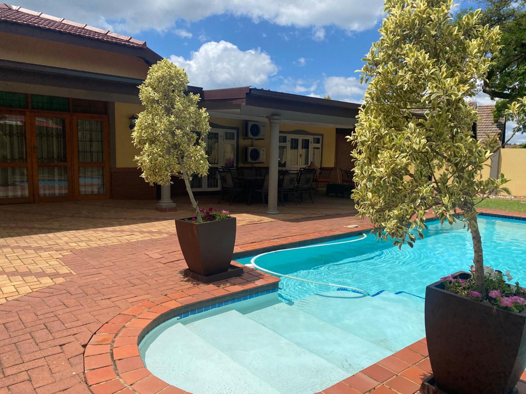 Madlula'S Guesthouse Pietermaritzburg Extérieur photo