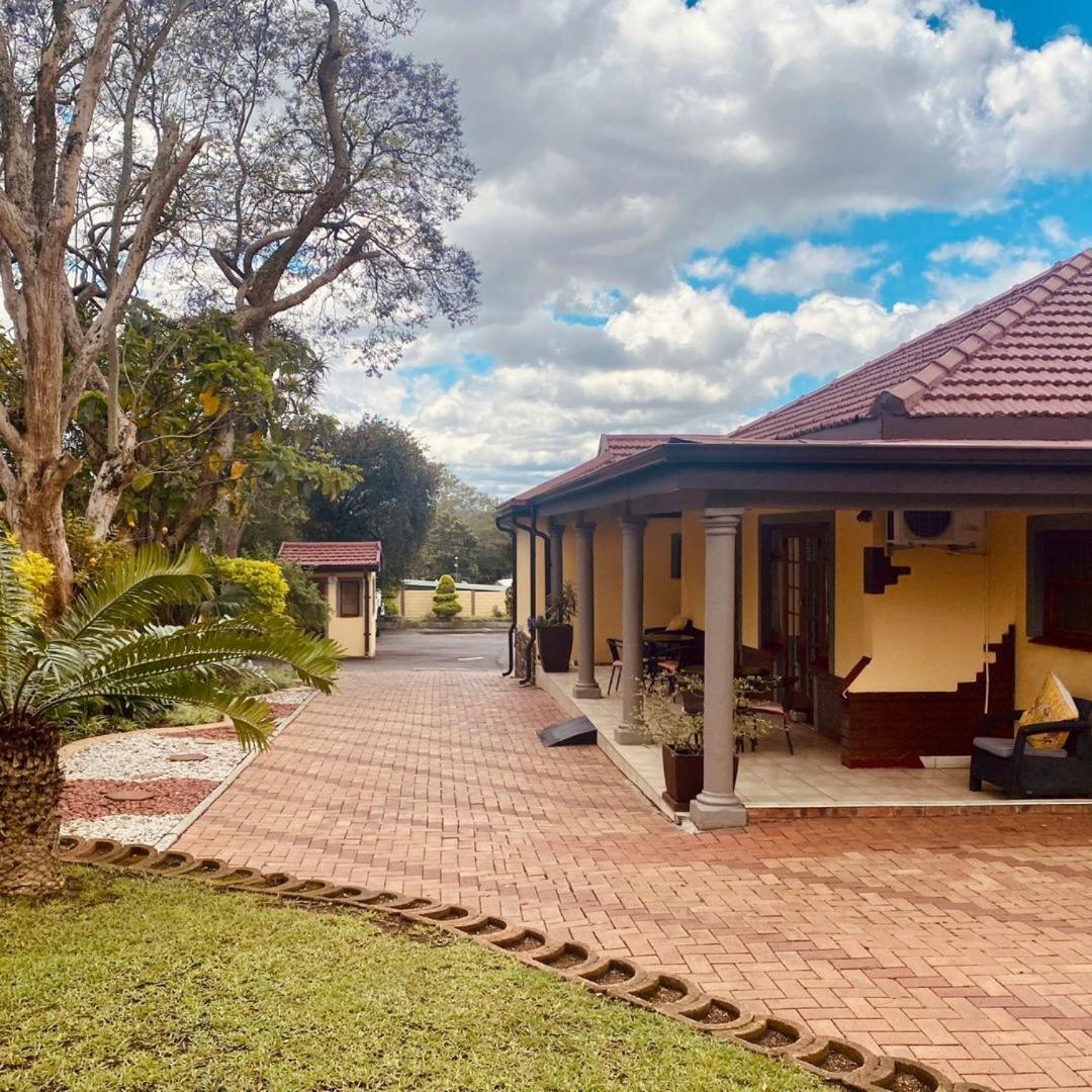 Madlula'S Guesthouse Pietermaritzburg Extérieur photo